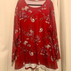 Floral Tunic with Lace Detailing